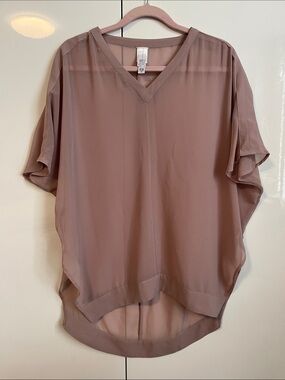 Wynne Layers NWOT Relaxed Oversized V-Neck Tunic Blouse Blush, Size XS